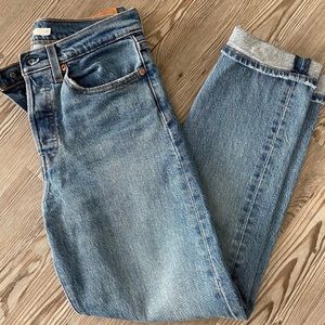 Womens Levi wedgie straight jeans